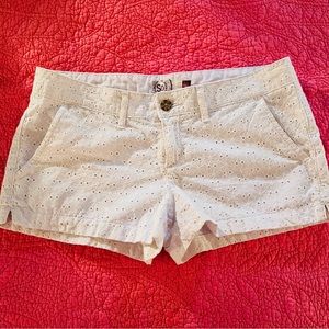 SO white eyelet shorts SZ 11